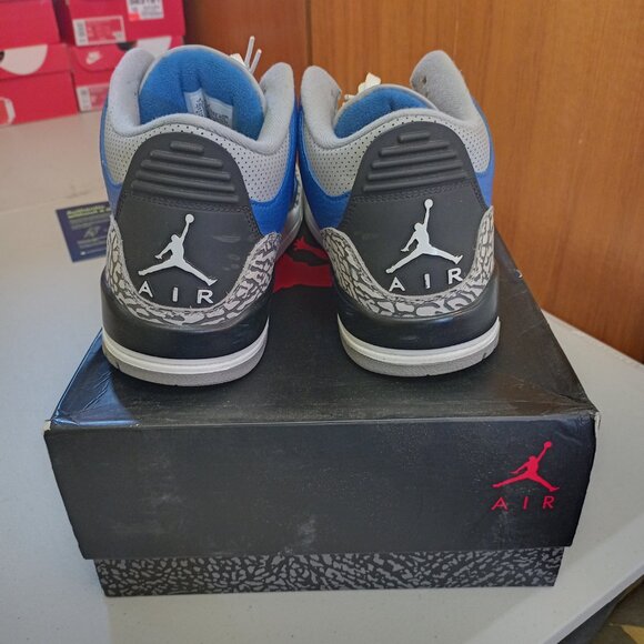 Size 10.5 - Jordan 3 Retro Varsity Royal 2020 OG box excellent condition - Picture 13 of 14